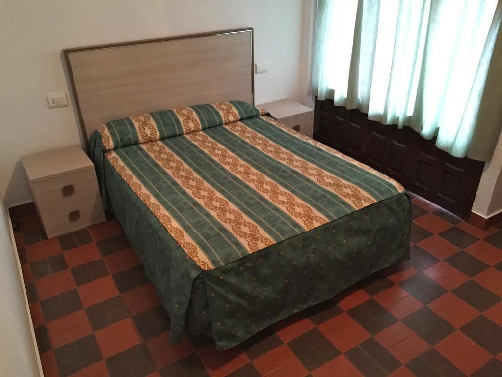 Pension Provenzal Мохакар Экстерьер фото